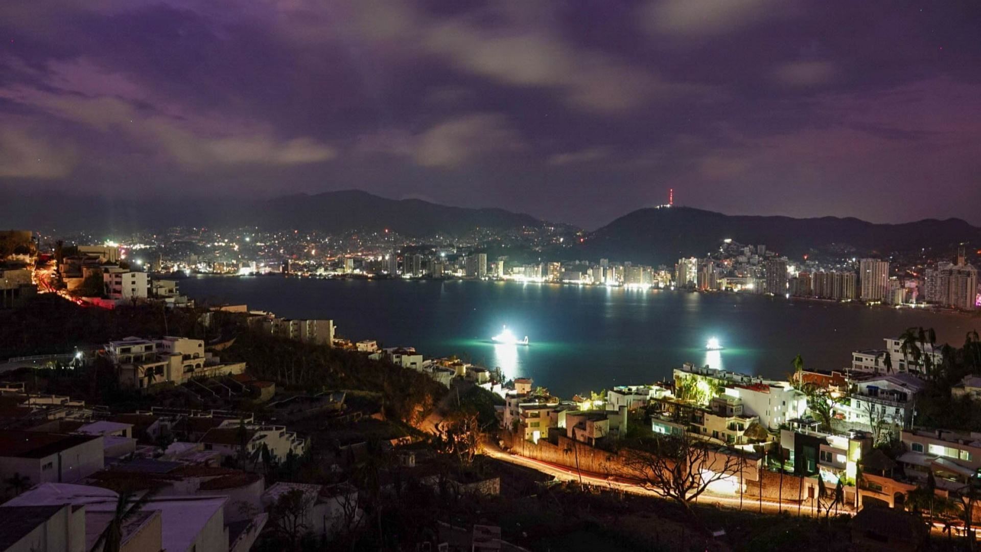 Comenzó el restablecimiento de luz en Acapulco