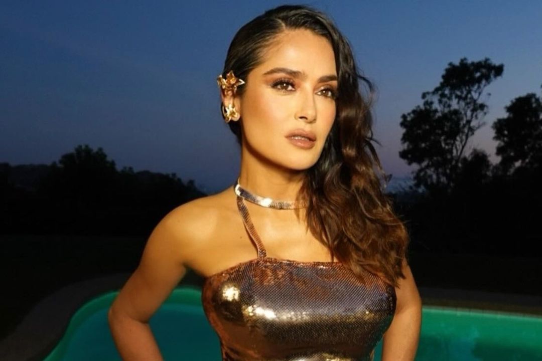 Hubo tradicional mordida en el cumpleaños del papá de Salma Hayek