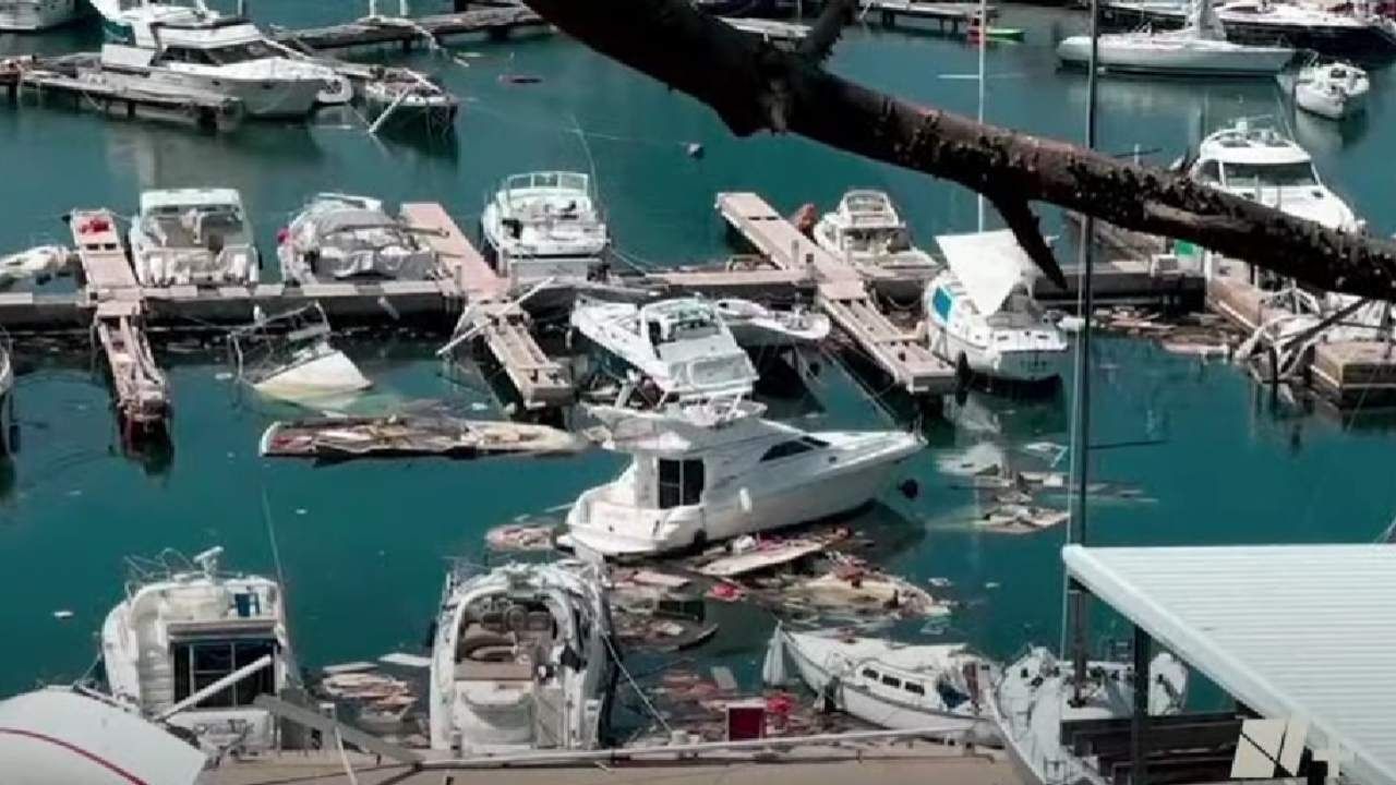 Embarcaciones dañadas por el paso de Otis en Acapulco