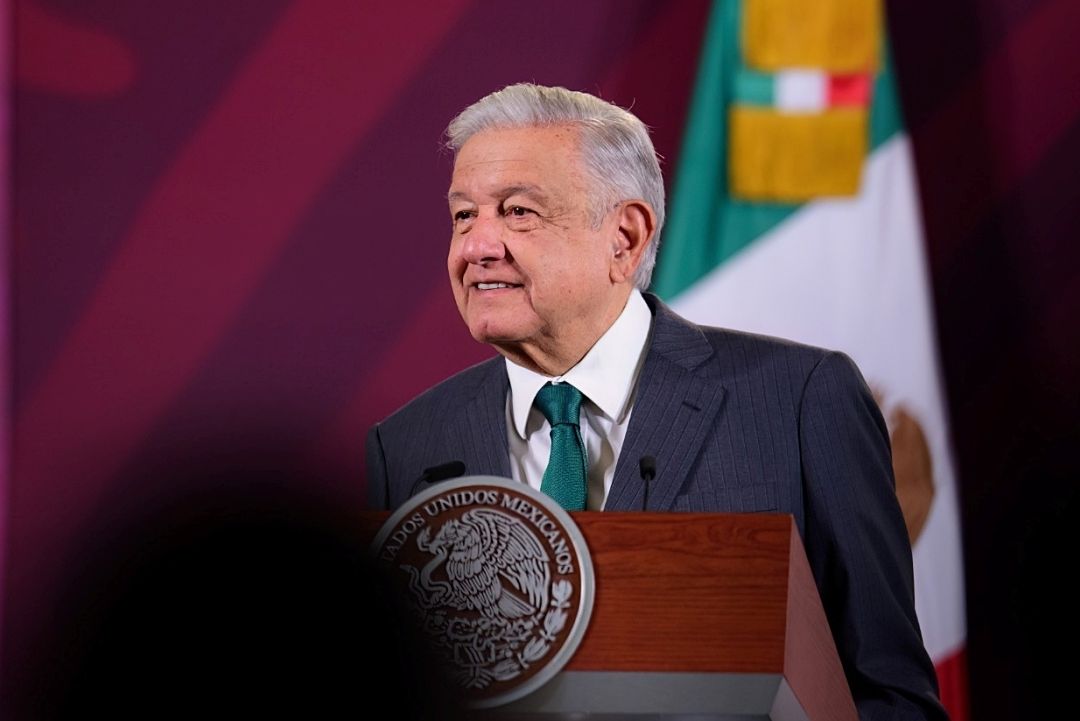 El presidente Andrés Manuel López Obrador presenta su mañanera desde Palacio Nacional