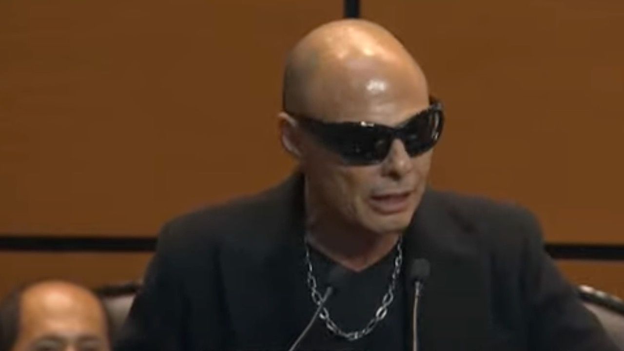Claudio Yarto rapeó en la Cámara de Diputados sobre ovnis