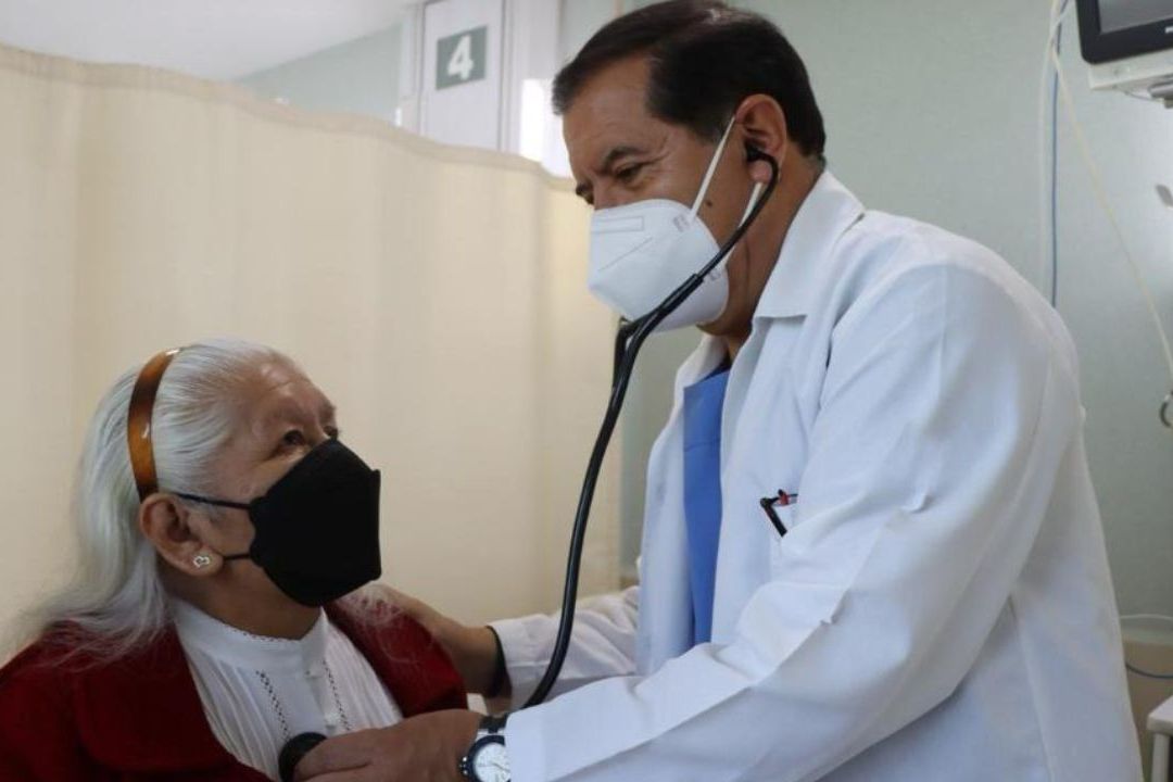 El IMSS-Bienestar comenzó el proceso de la credencialización y aquí te decimos que necesitas para inscribirte