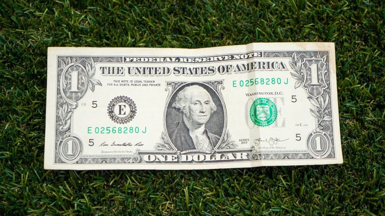 Precio del Dólar Hoy 8 de noviembre 2023: Peso Mexicano en el Tipo de Cambio