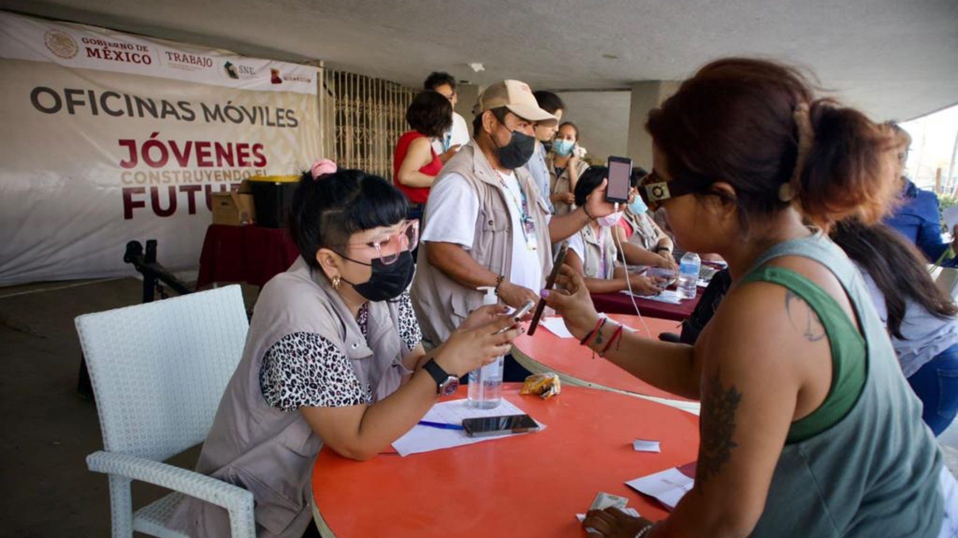 Jóvenes Construyendo el Futuro para reconstruir Acapulco