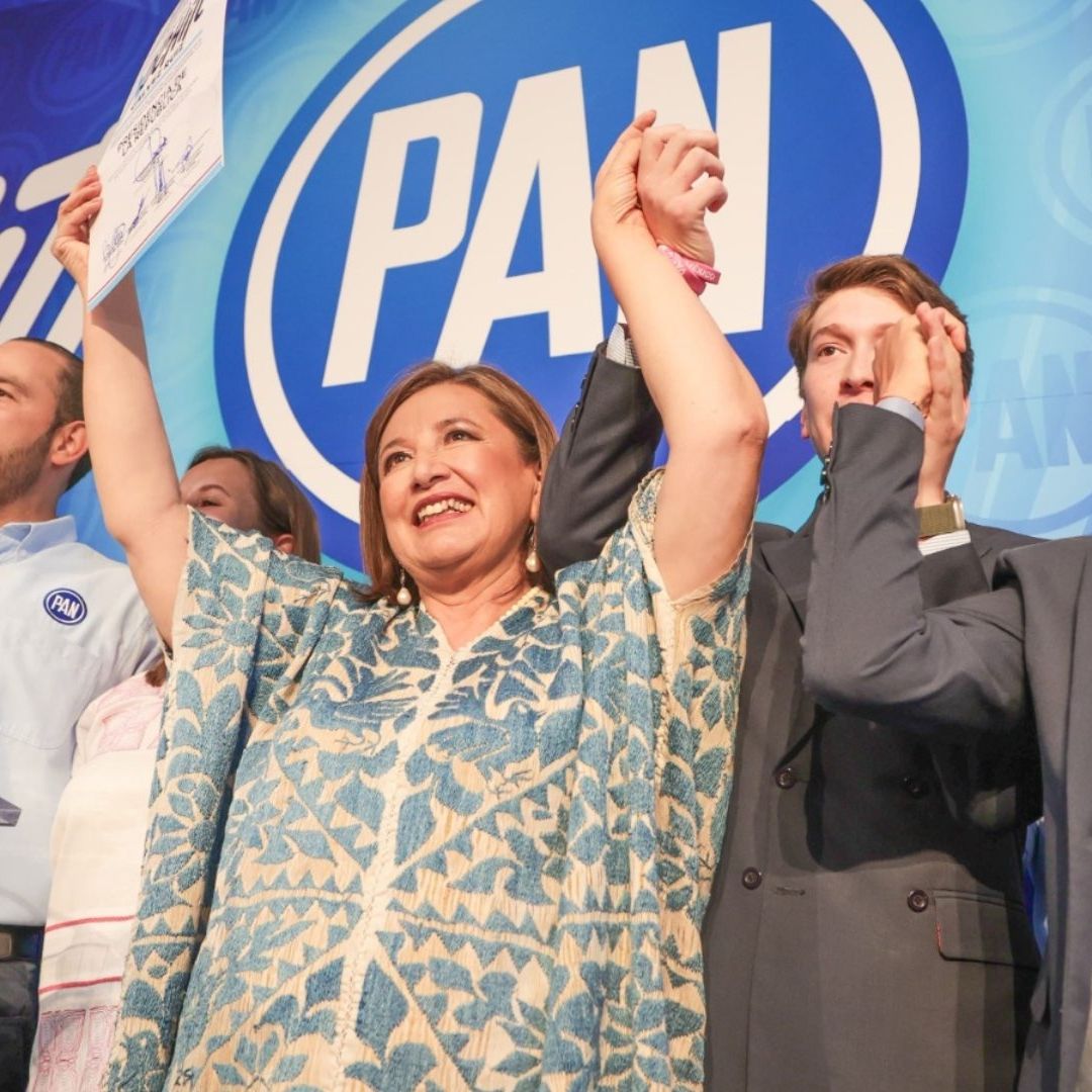 Xóchitl Gálvez tras presentar la documentación que la acredita como precandidata presidencial.