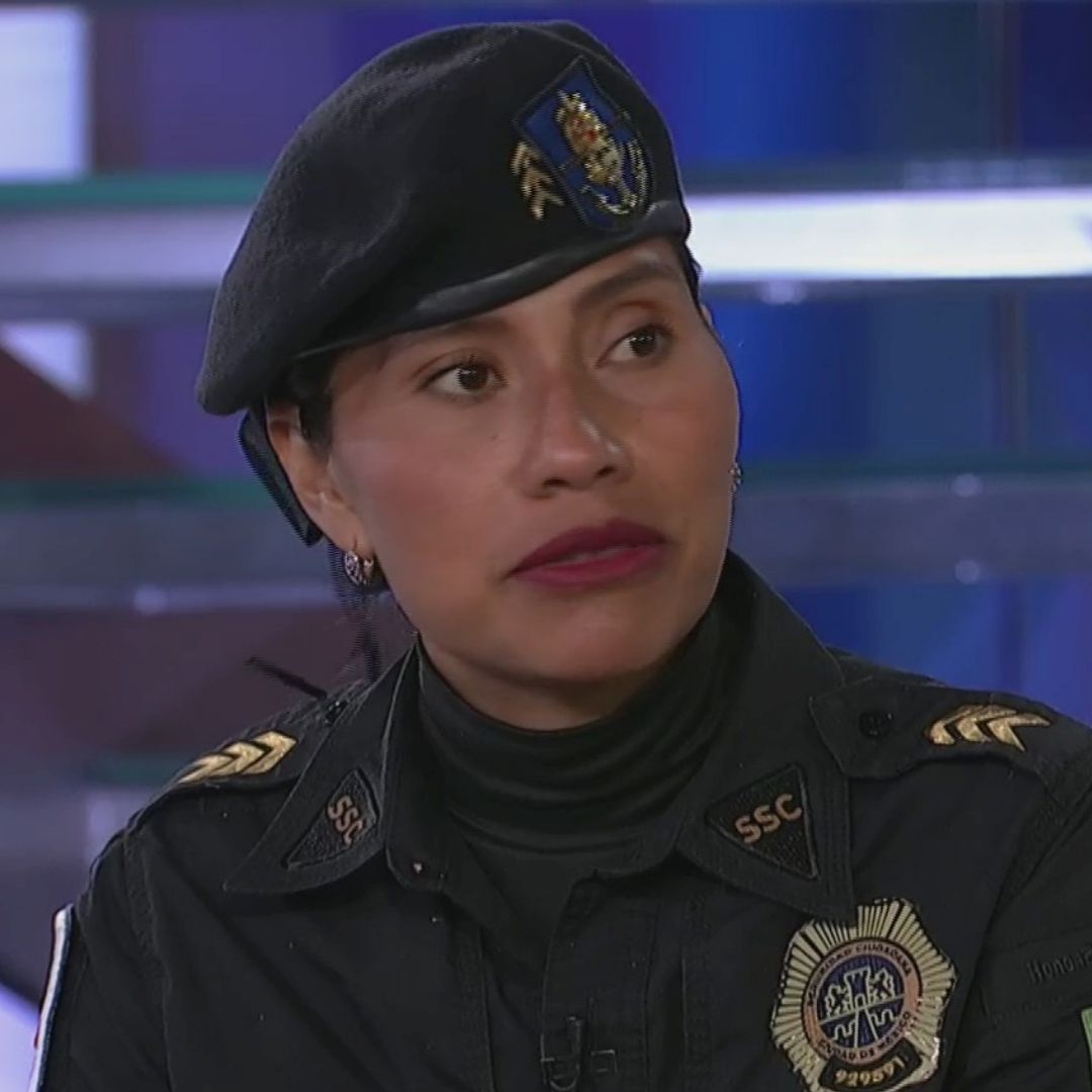 La policía Arizbeth Dionicio Ambrosio amamantó a un bebé en Acapulco tras el paso de Otis