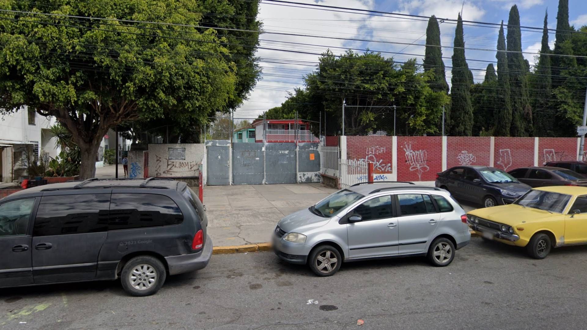 Un maestro realizó tocamientos a una niña de Primaria en sus partes íntimas.