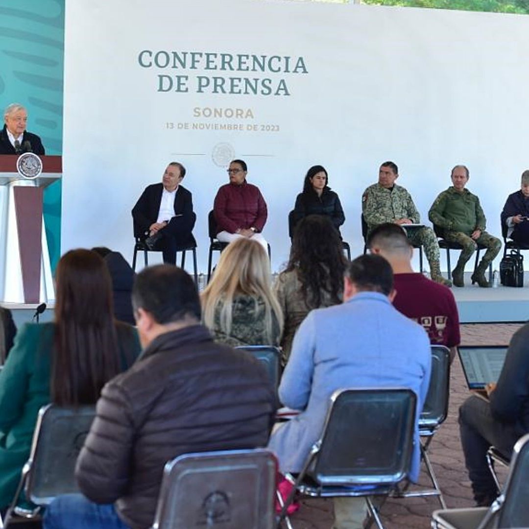 El presidente Andrés Manuel López Obrador presenta su mañanera desde Sonora