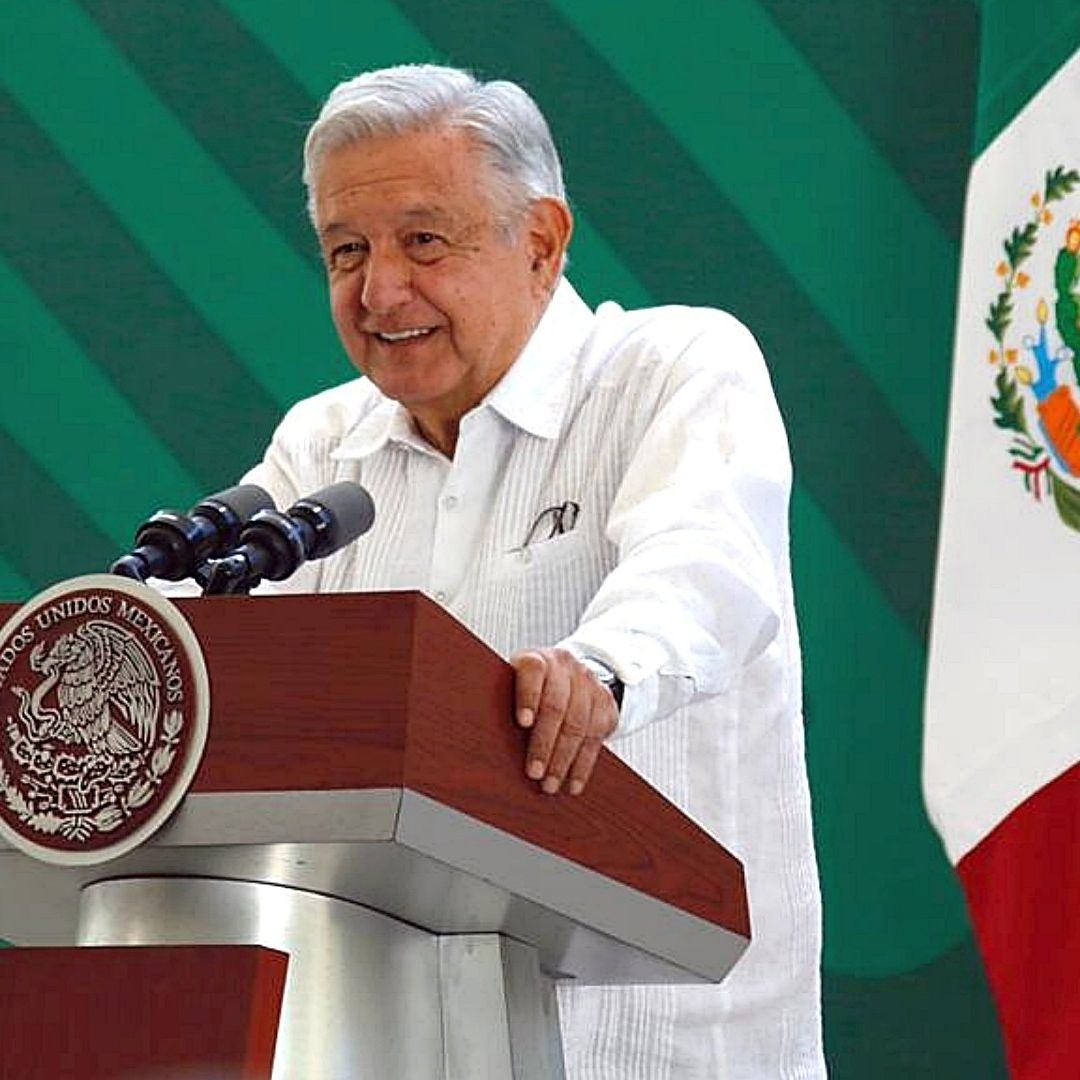El presidente Andrés Manuel López Obrador presenta su mañanera desde Sinaloa