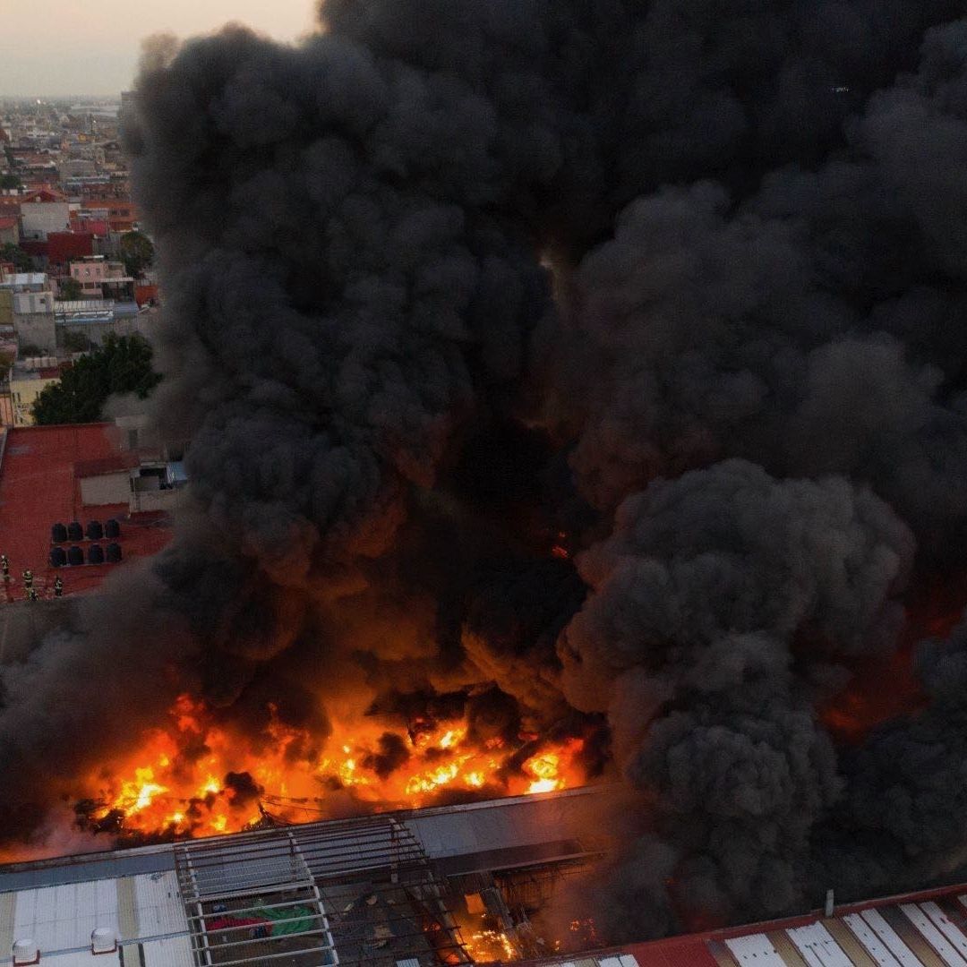Incendio en bodega de Tepito