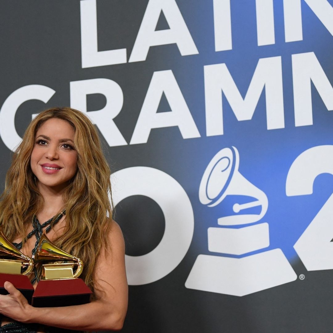 Natalia Lafourcade, Shakira y Karol G dieron un golpe de autoridad al llevarse tres Latin Grammys cada una