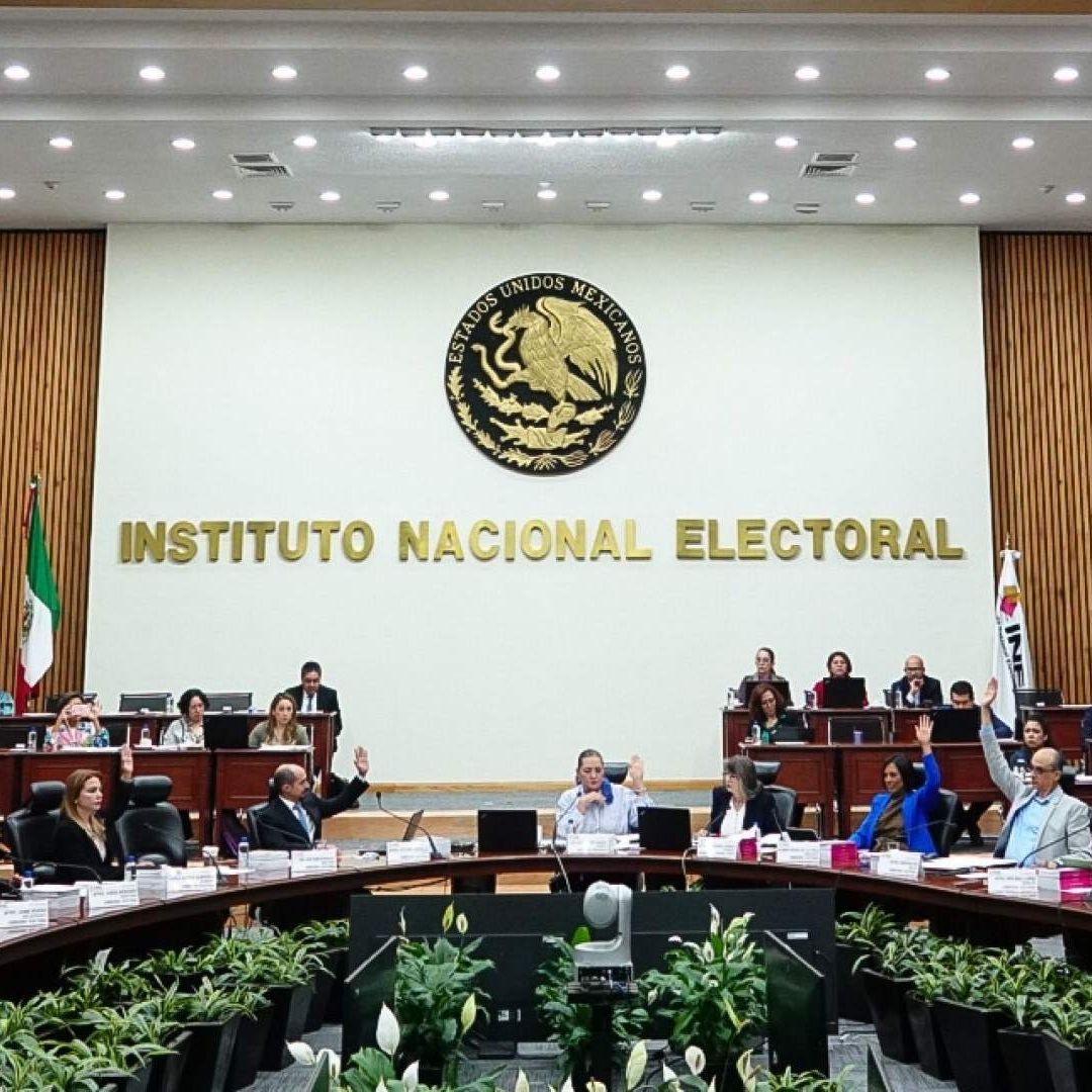 INE llama a políticos a respetar la ley en las precampañas