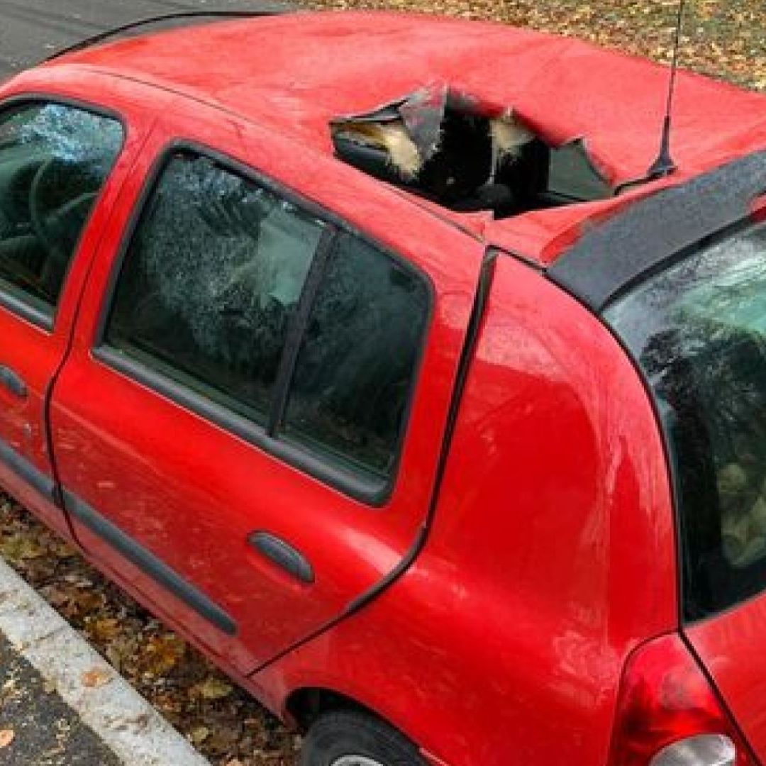 Meteorito Destroza un Carro en Estrasburgo, Francia