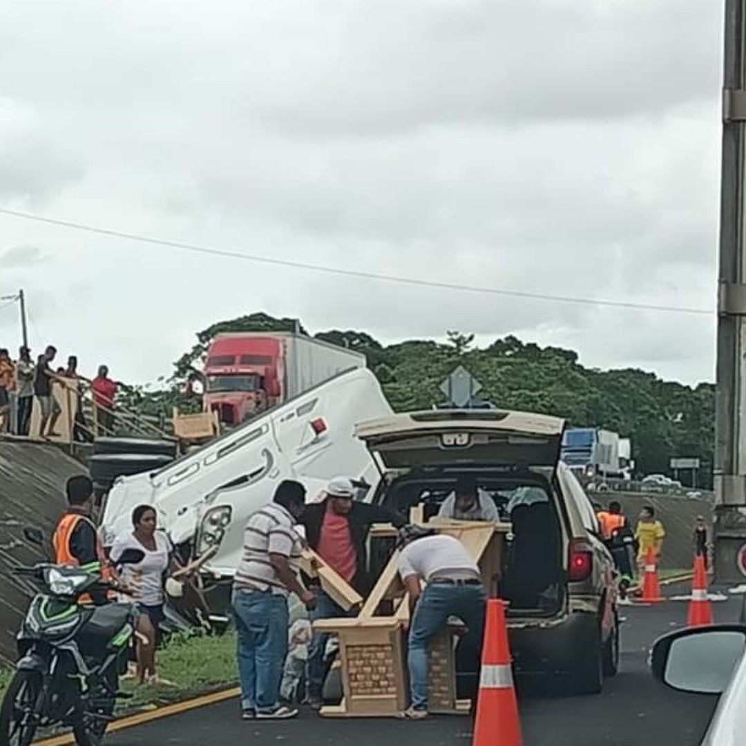Carretera Nuevo Teapa - Cosoleacaque, vialidad con más registros de rapiña en Veracruz