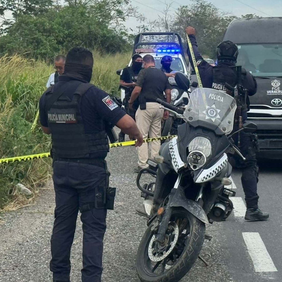 Encuentran cuerpo en autopista Cosoleacaque - Nuevo Teapa