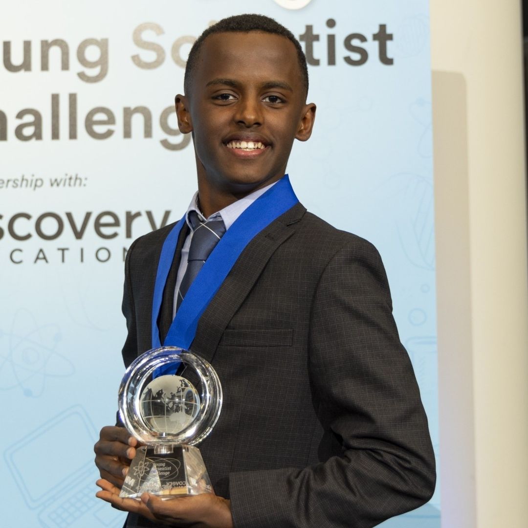 Joven de 14 Años Crea Jabón para Combatir el Cáncer de Piel