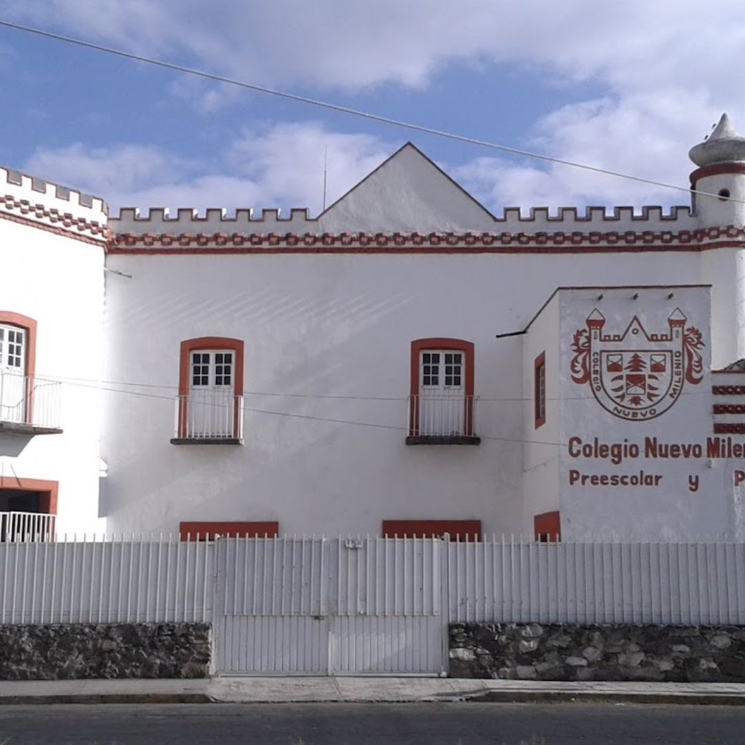 Paramédicos no tuvieron éxito al reanimar a un bebé que vivía en el colegio.