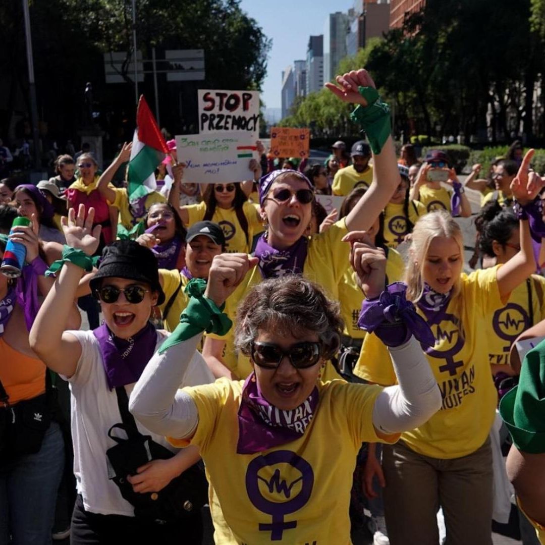 Mujeres Marchan en la CDMX para Exigir el Fin de la Violencia de Género