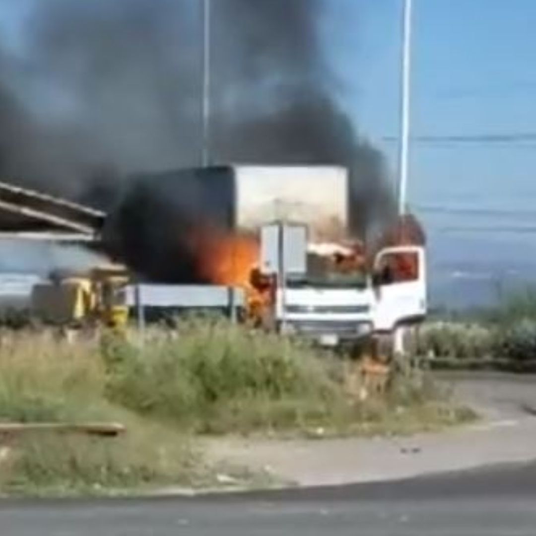 Narcobloqueos en Jalisco tras captura de 'El CR'