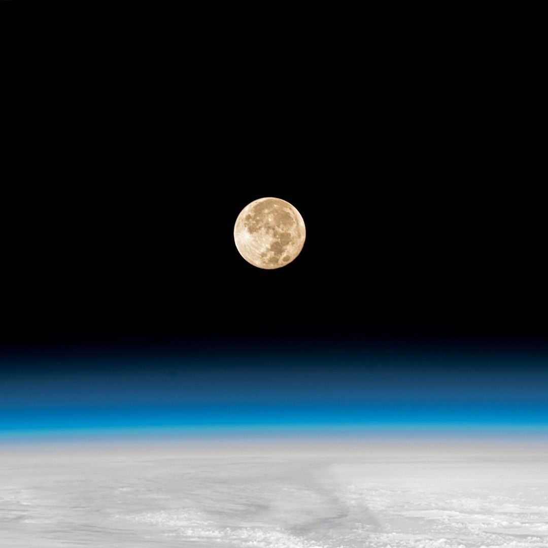 Elaboran mapa preciso de composición química de la superficie lunar