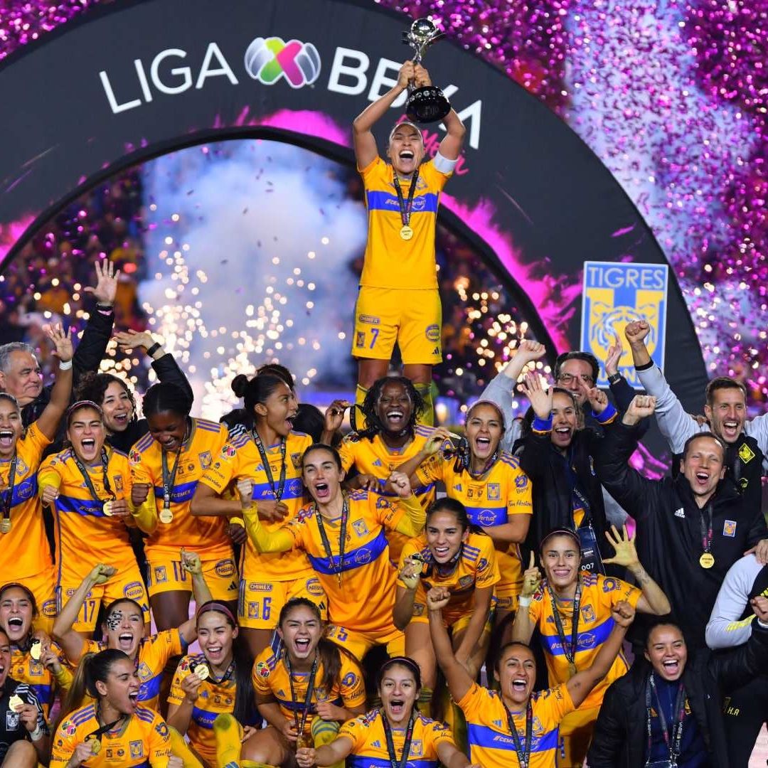Tigres femenil hizo valer su condición de súper líder del Apertura 2023 y se quedó con el título. Foto: EFE
