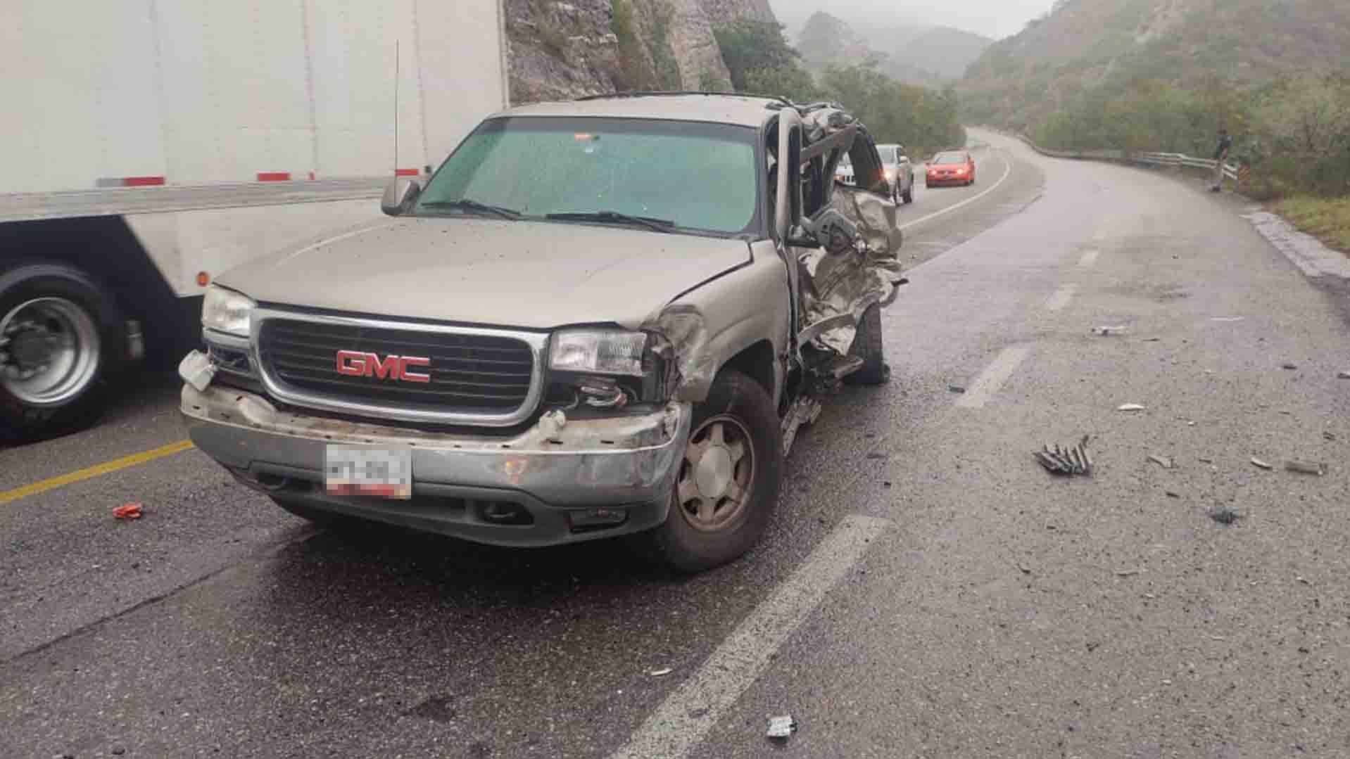Reportan Accidente entre Tractocamión y Camioneta en Carretera Rumbo Nuevo en Tamaulipas
