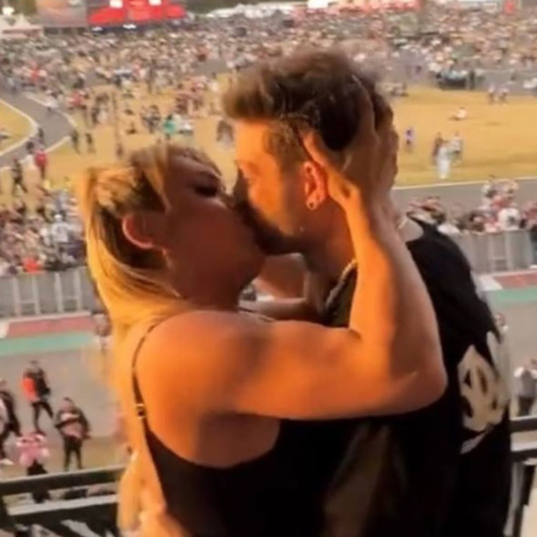 ¿Hay Romance? Wendy Guevara y Nicola Porcella se Besan en Público