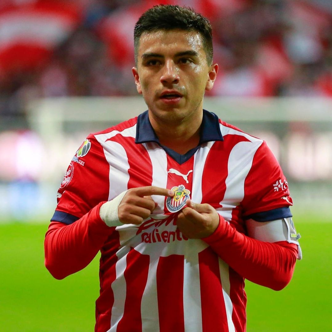 Chivas Se Lleva el Primero ante Pumas, ¡Todo Se Definirá en CU!