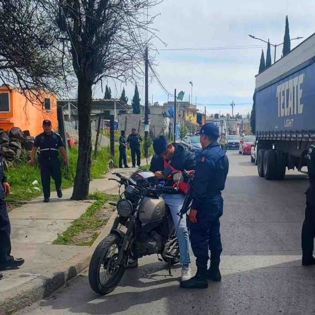 Sigue revisión de motociclistas ante aumento de delitos. Foto: TolucaGob