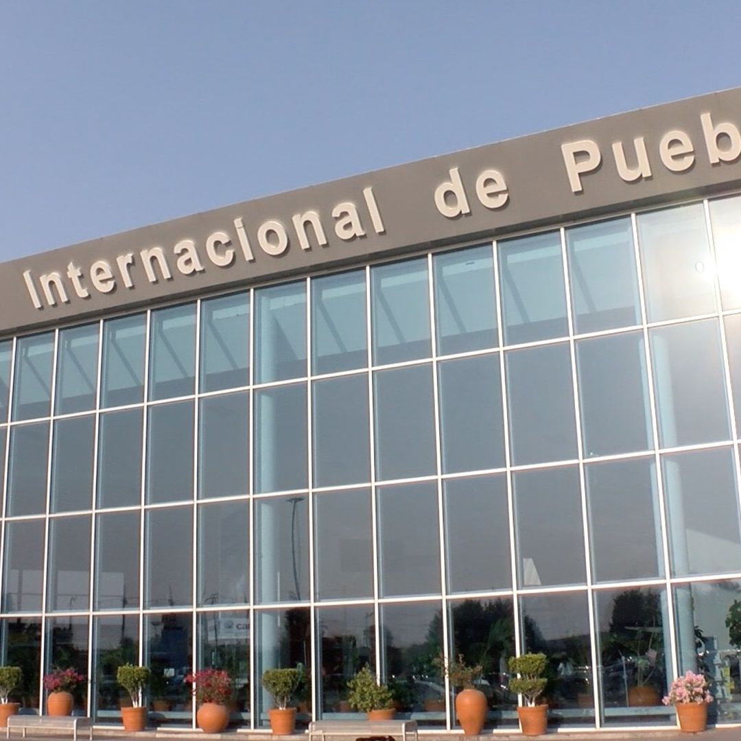 Aeropuerto Internacional "Hermanos Serdán"