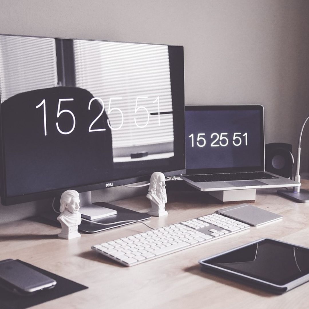 Computadora utilizada por trabajador