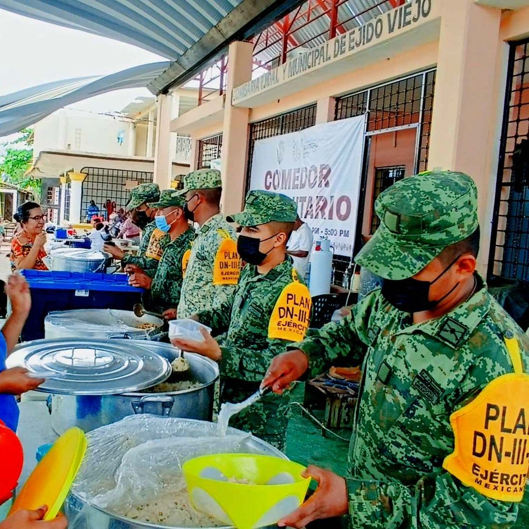 Comedores Comunitarios Brindan Ayuda a Miles de Afectados por Otis en Acapulco