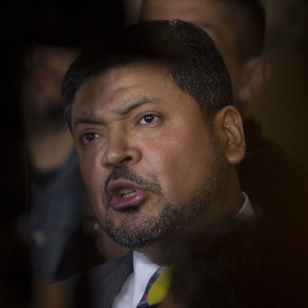 Luis  Enrique Orozco deja gubernatura interina