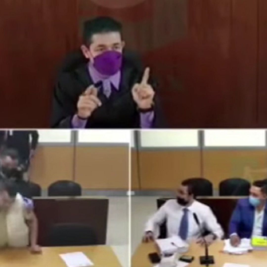 Hombre agrede a juez durante audiencia