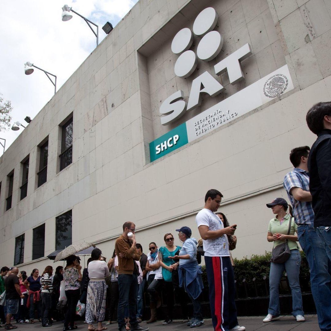Fachada del Servicio de Administración Tributaria (SAT) en la Ciudad de México