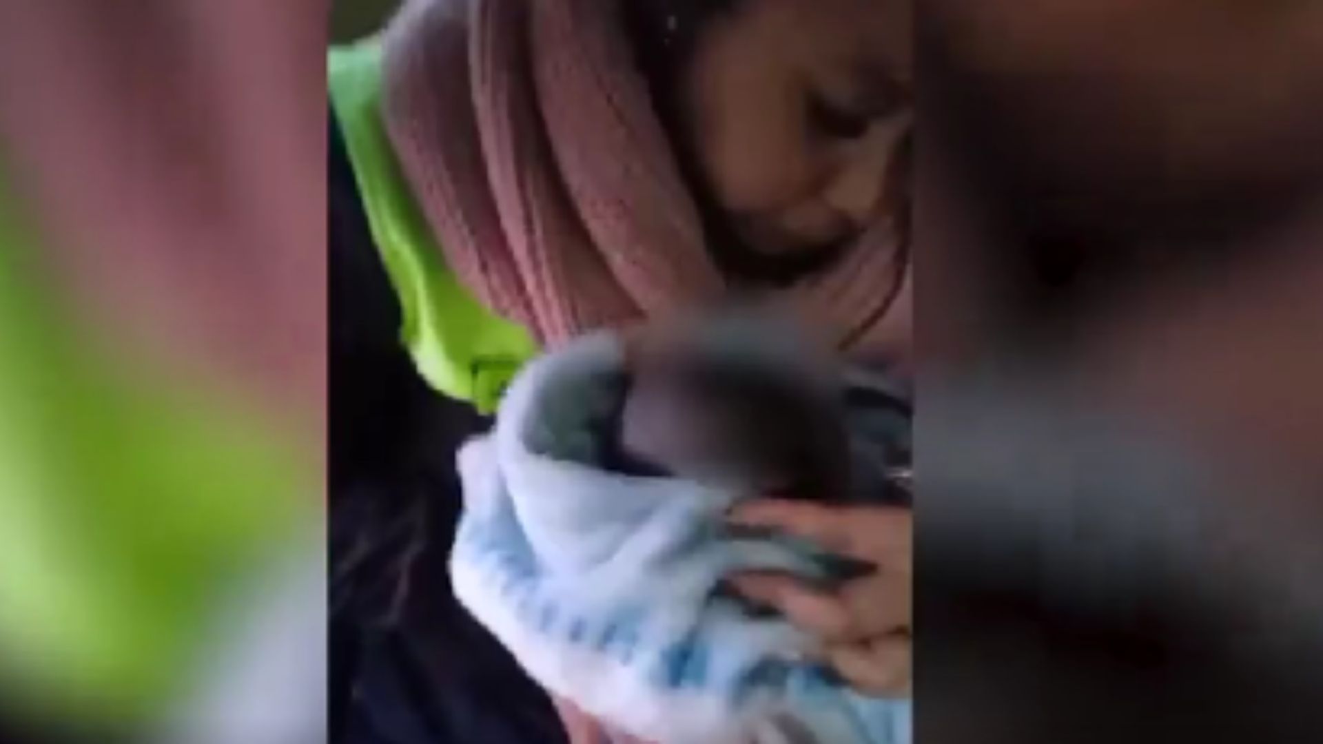 Policías de la CDMX ayudan a mujer que entró en labor de parto en la CDMX