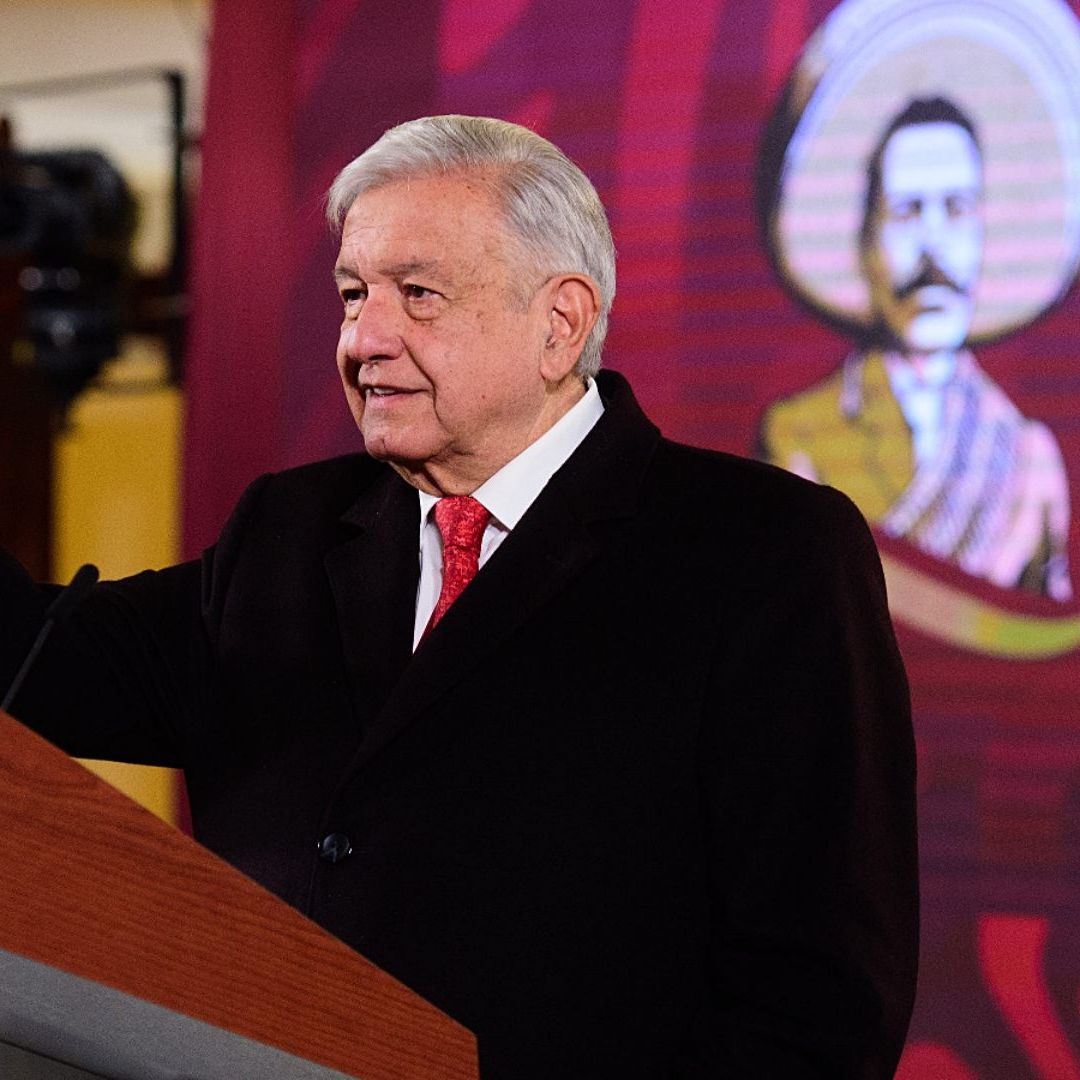 El presidente Andrés Manuel López Obrador presenta su mañanera desde Palacio Nacional