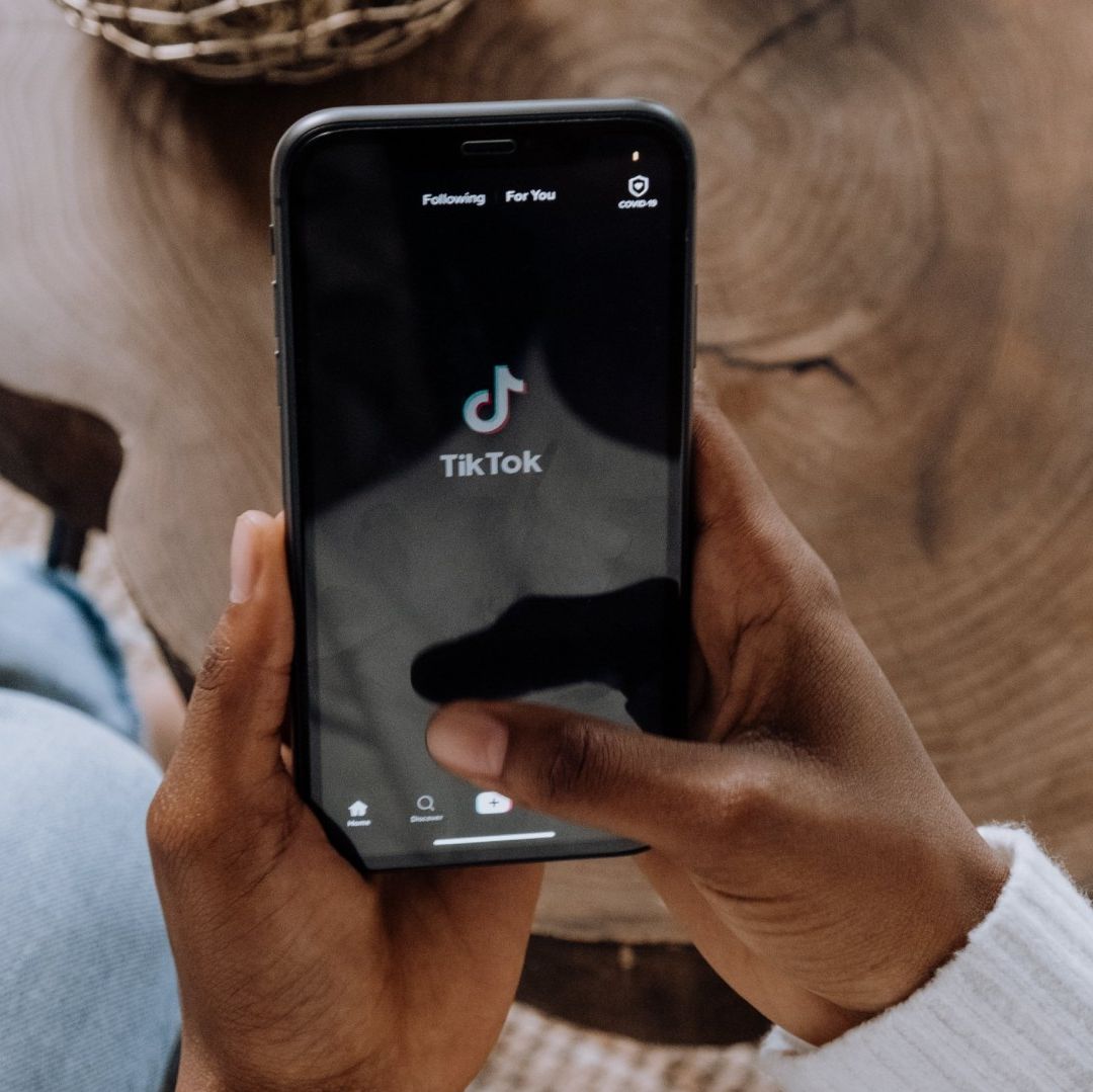 ¿Cómo Hacer el Trend de TikTok "4 Árboles de Navidad" con Nombre? Paso a Paso