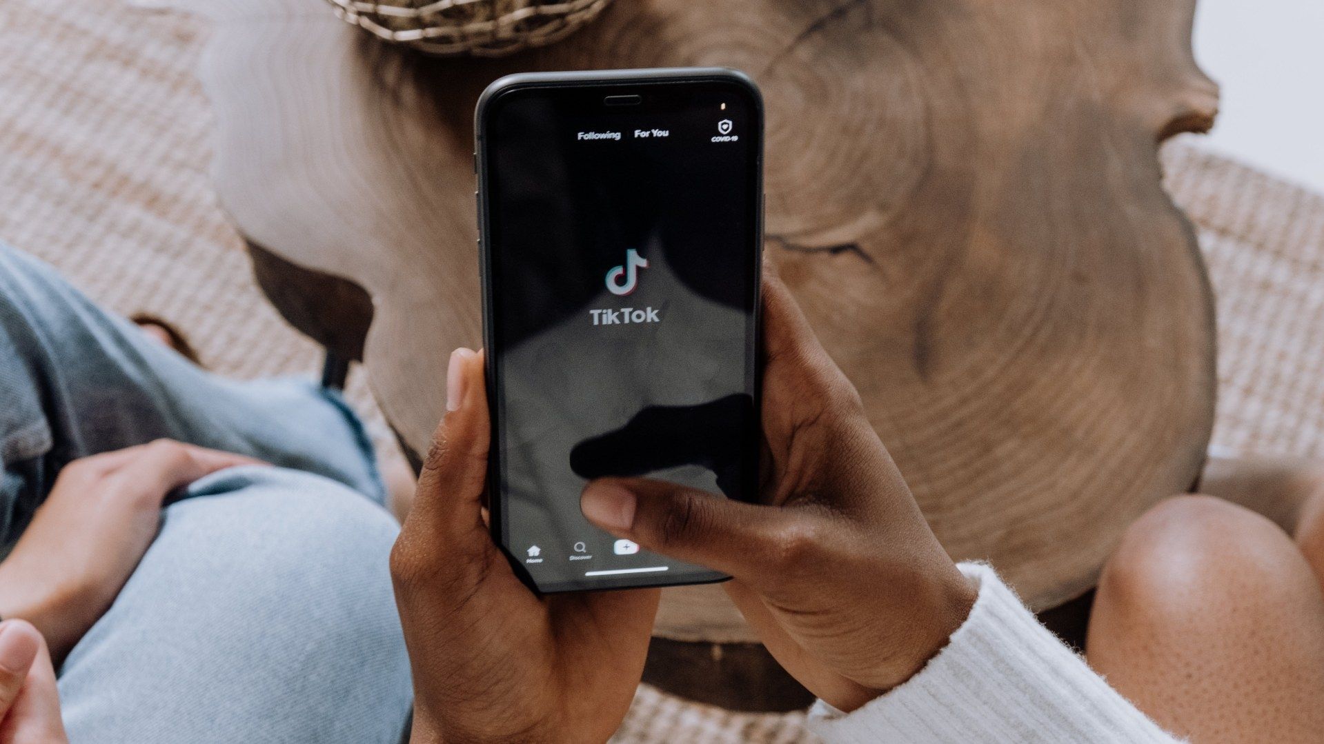 ¿Cómo Hacer el Trend de TikTok "4 Árboles de Navidad" con Nombre? Paso a Paso