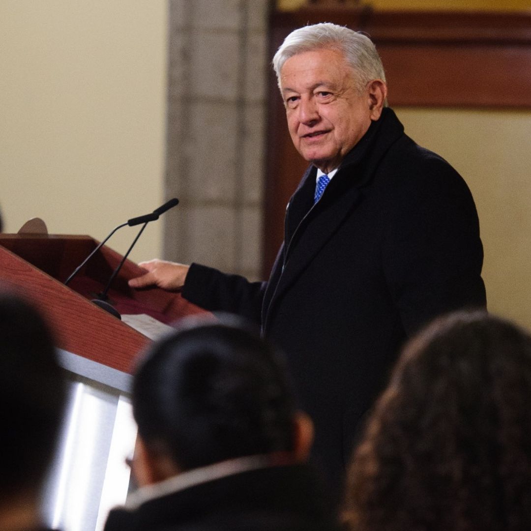 El presidente Andrés Manuel López Obrador presenta su mañanera desde Palacio Nacional