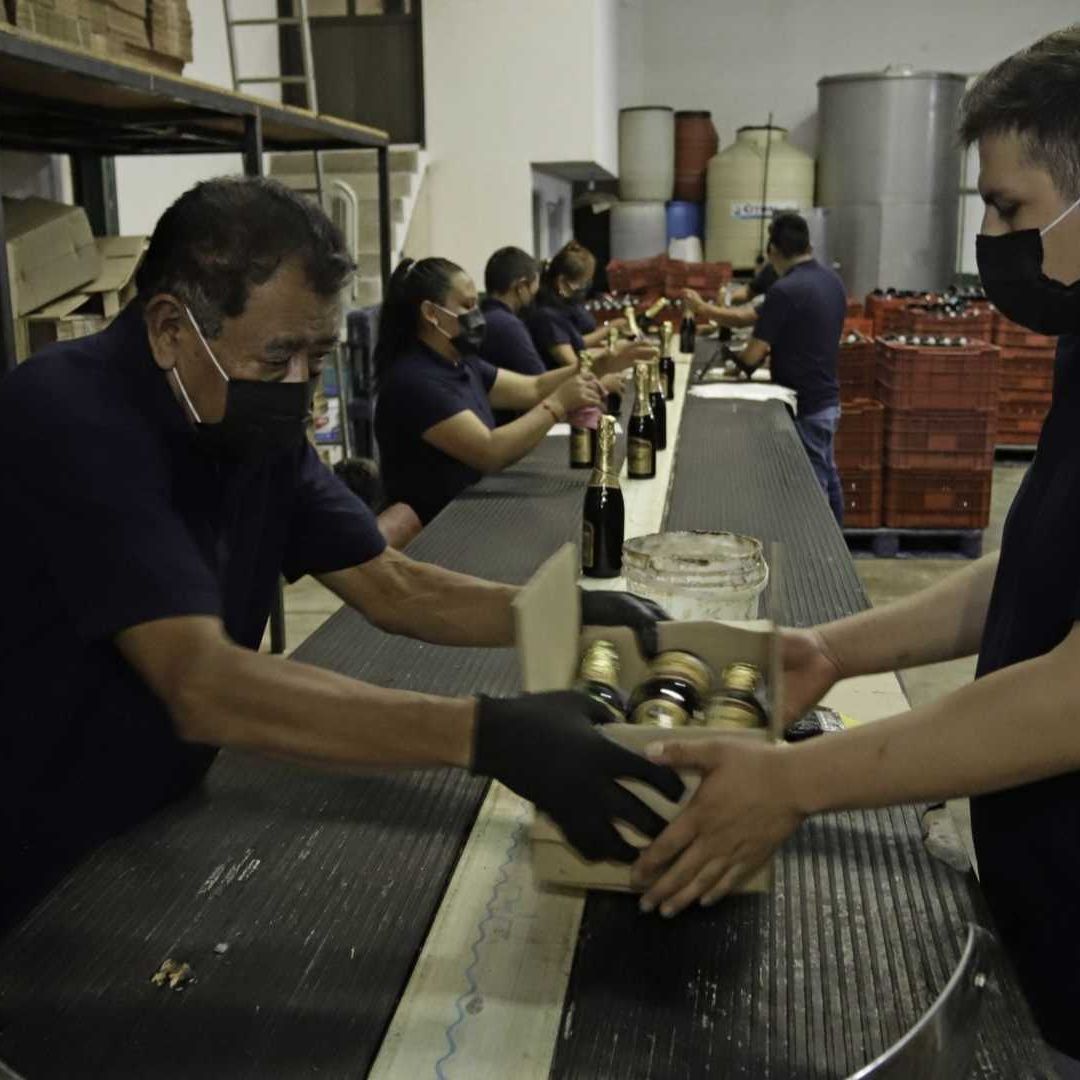Se busca reducir de 48 a 40 horas la jornada laboral semanal.