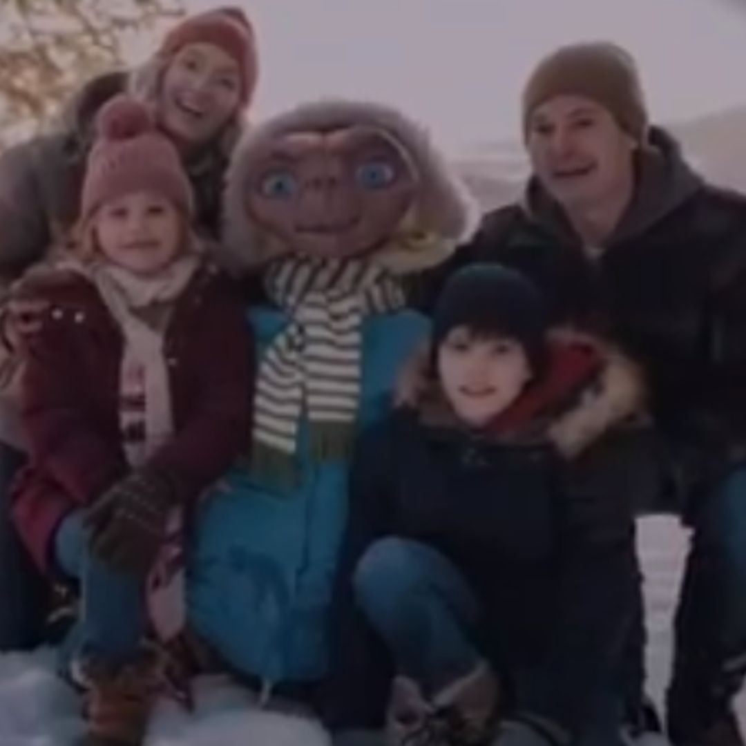 E.T el Extraterrestre y Elliot Se Reencuentran Tras 40 Años en Navidad