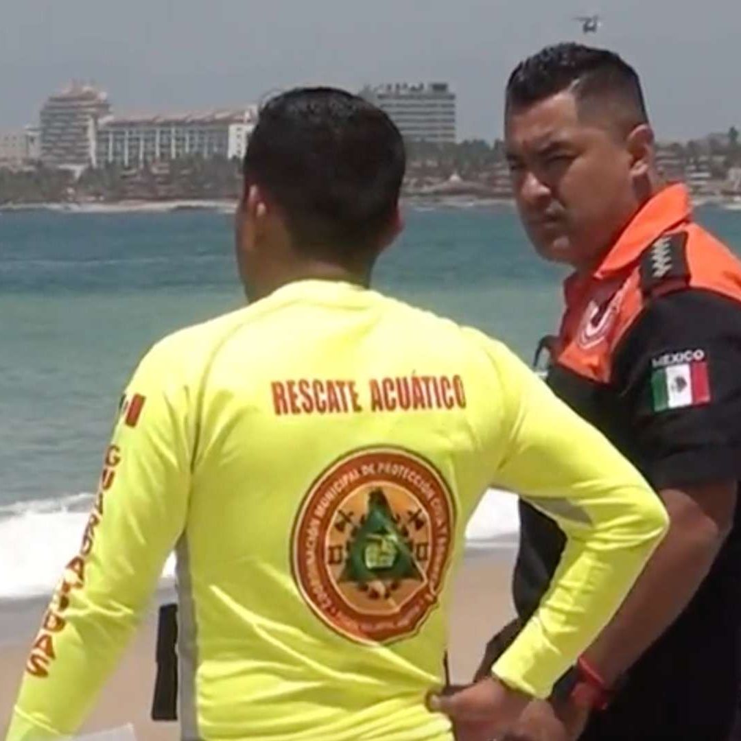 Los sobrevivientes quedaron en la playa