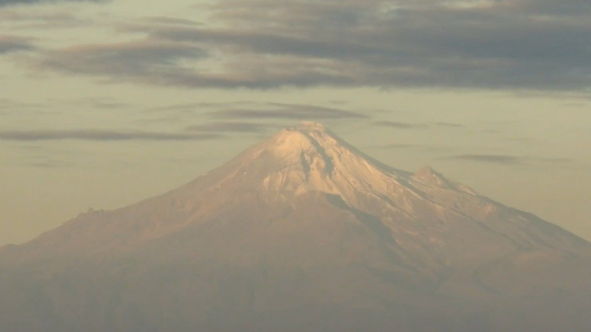 Vista del Pico de Orizaba desde el Puerto de Veracruz