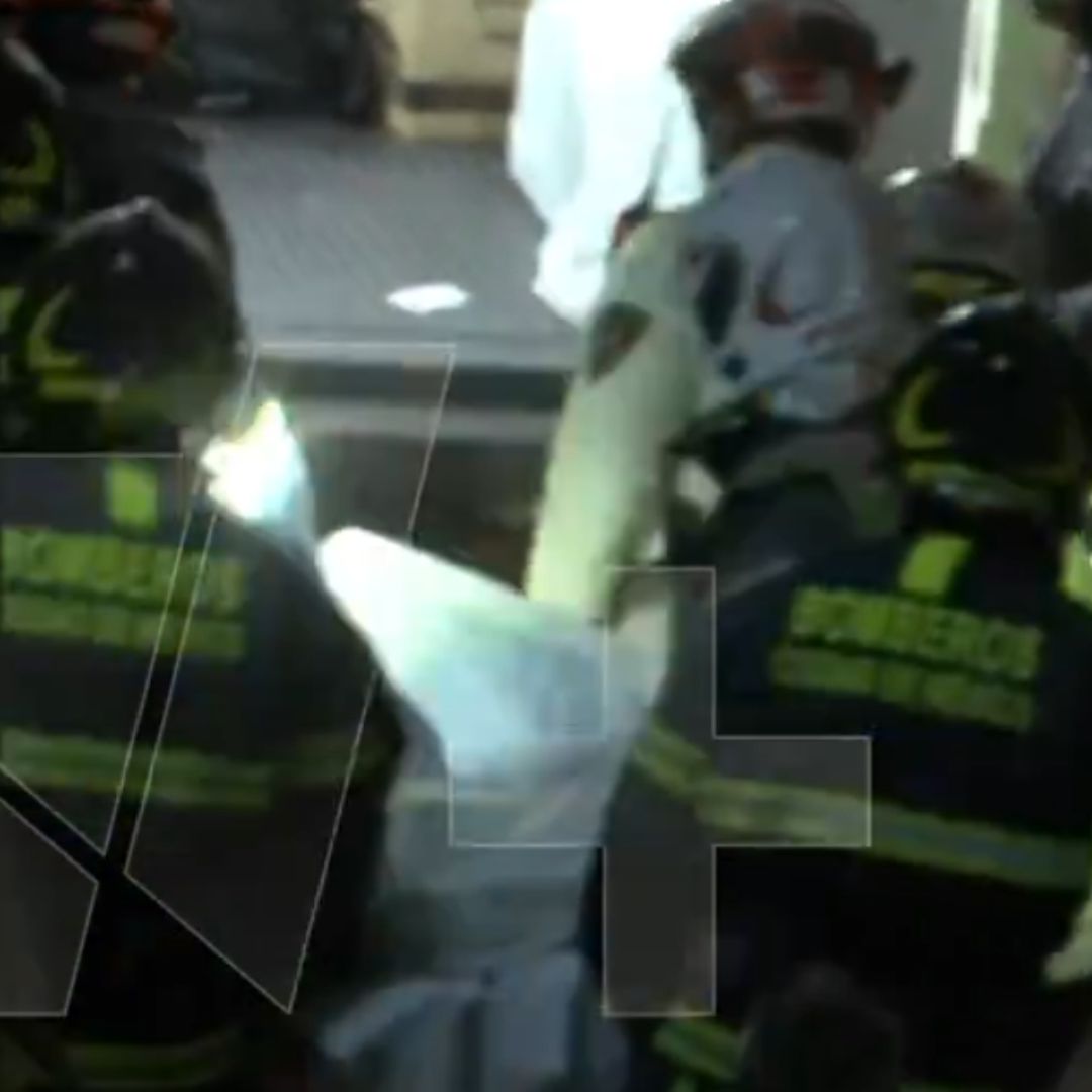 Rescatan Cuerpo de Mujer que Murió Atrapada Tras Explosión en La Del Valle
