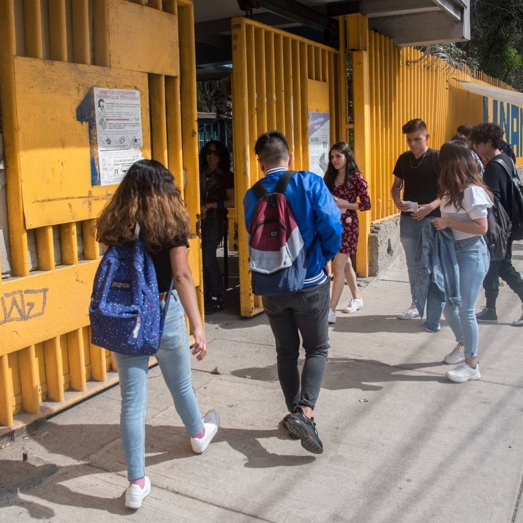 ¿Cuándo Entran a Clases los Alumnos de Preparatoria y Universidad en México? Fecha del Regreso 2024