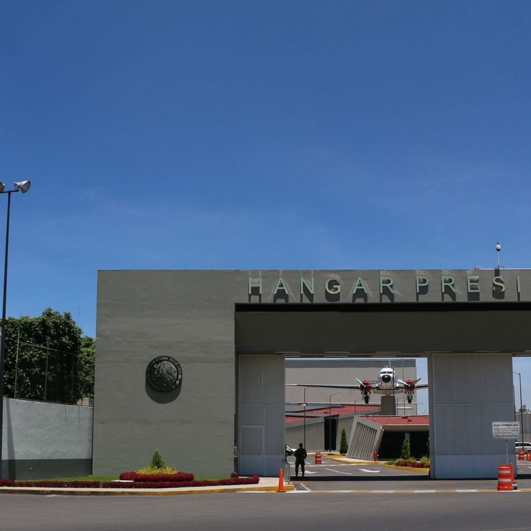 Gobierno entrega a Sedena el hangar presidencial