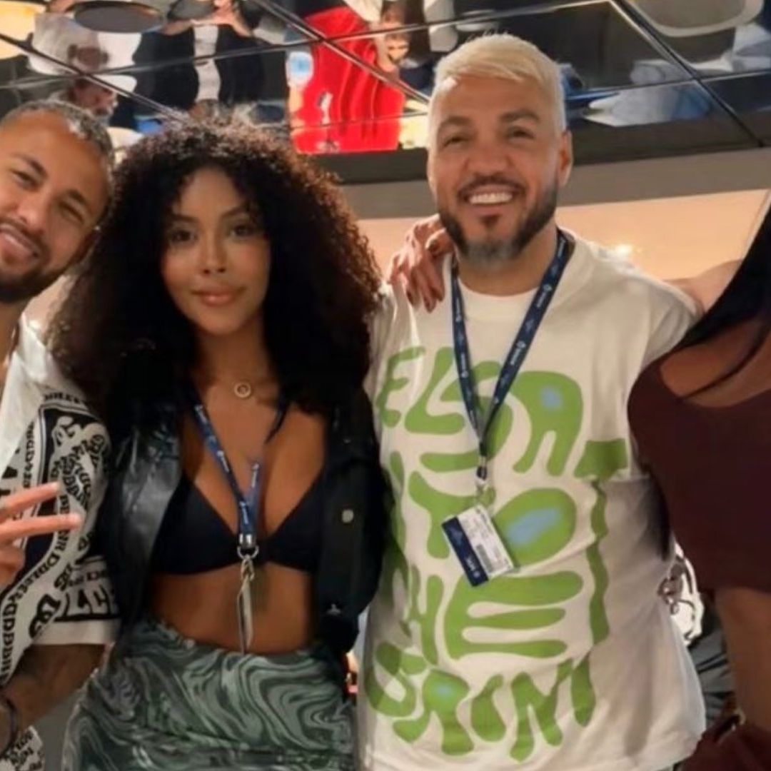 Neymar lo está pasando bien al lado de sus amigos. Twitter: @Juezcentral