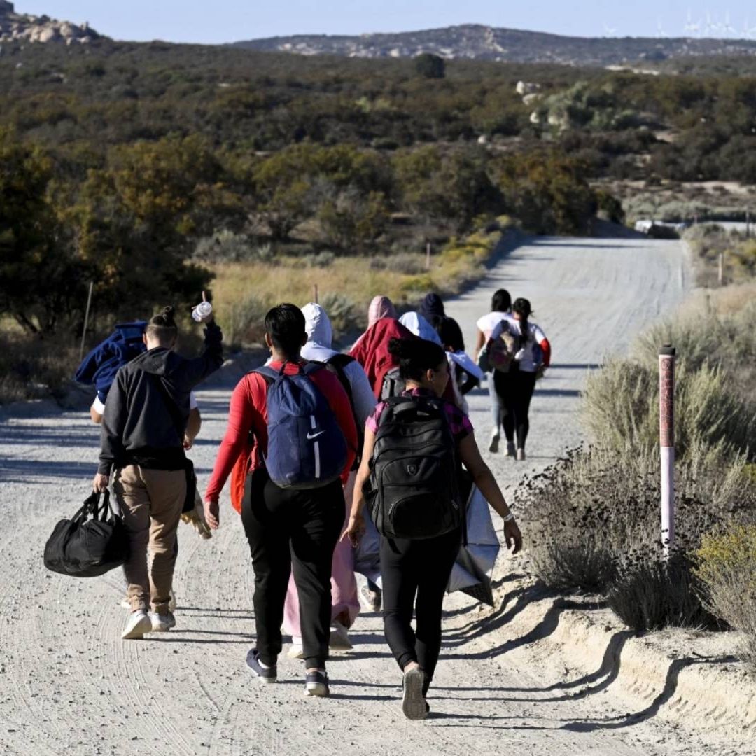 Decenas de familias de migrantes son extorsionados por criminales