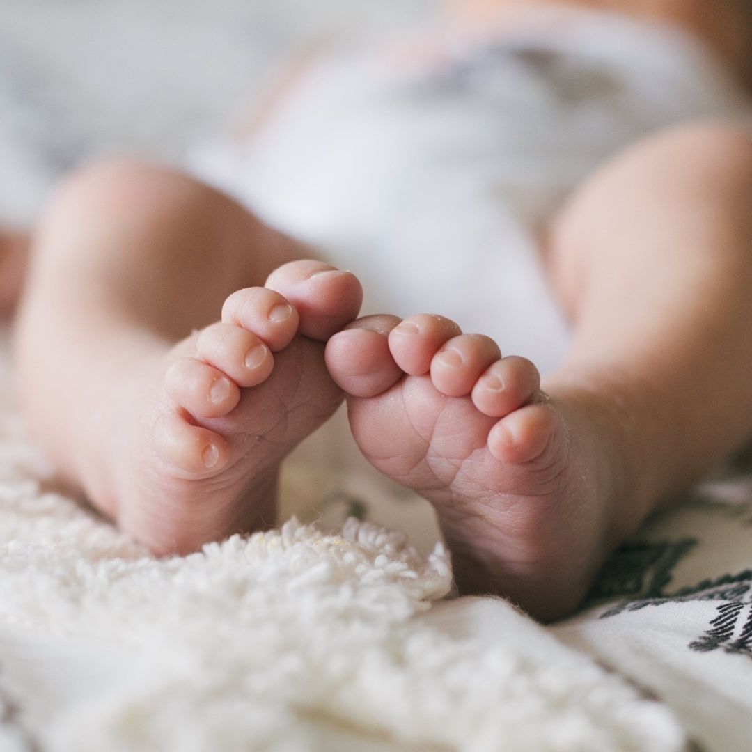 La madre de la pequeña la abandonó luego de dar a luz.